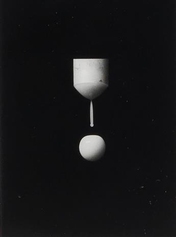 HAROLD EDGERTON (1903-1990) A series of 8 motion studies of a milk drop.